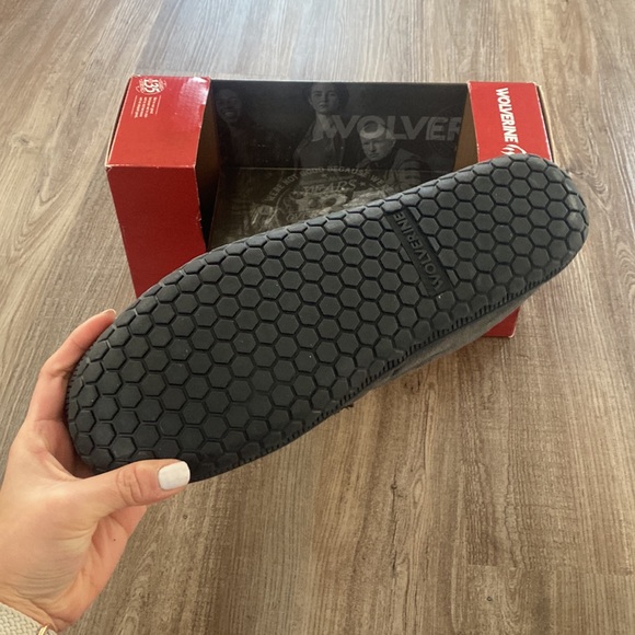 New! Wolverine Suede Moc Men’s Slippers - Picture 4 of 7